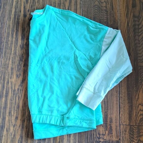 💙3 for $30💙 Zelos Colorblock Cropped Front Sweatshirt XL - Picture 6 of 6